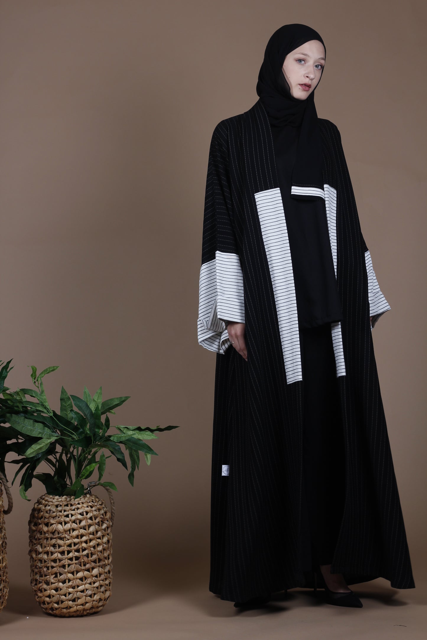 عباة مخططة