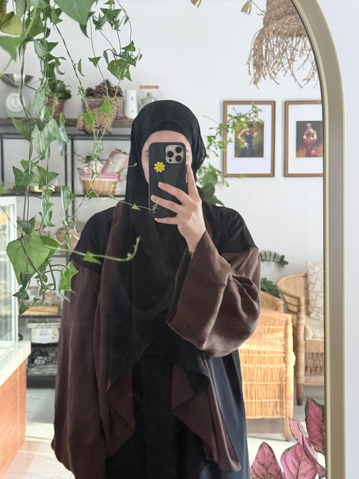 عباة ميلا 🤎 (بني أو أسود )