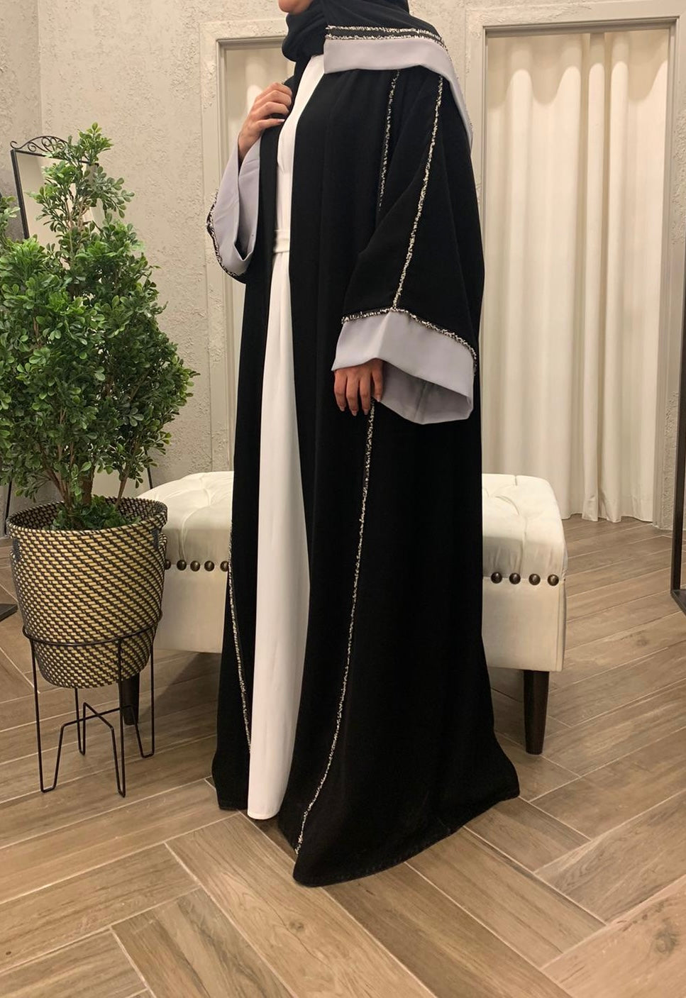 عباة لانا
