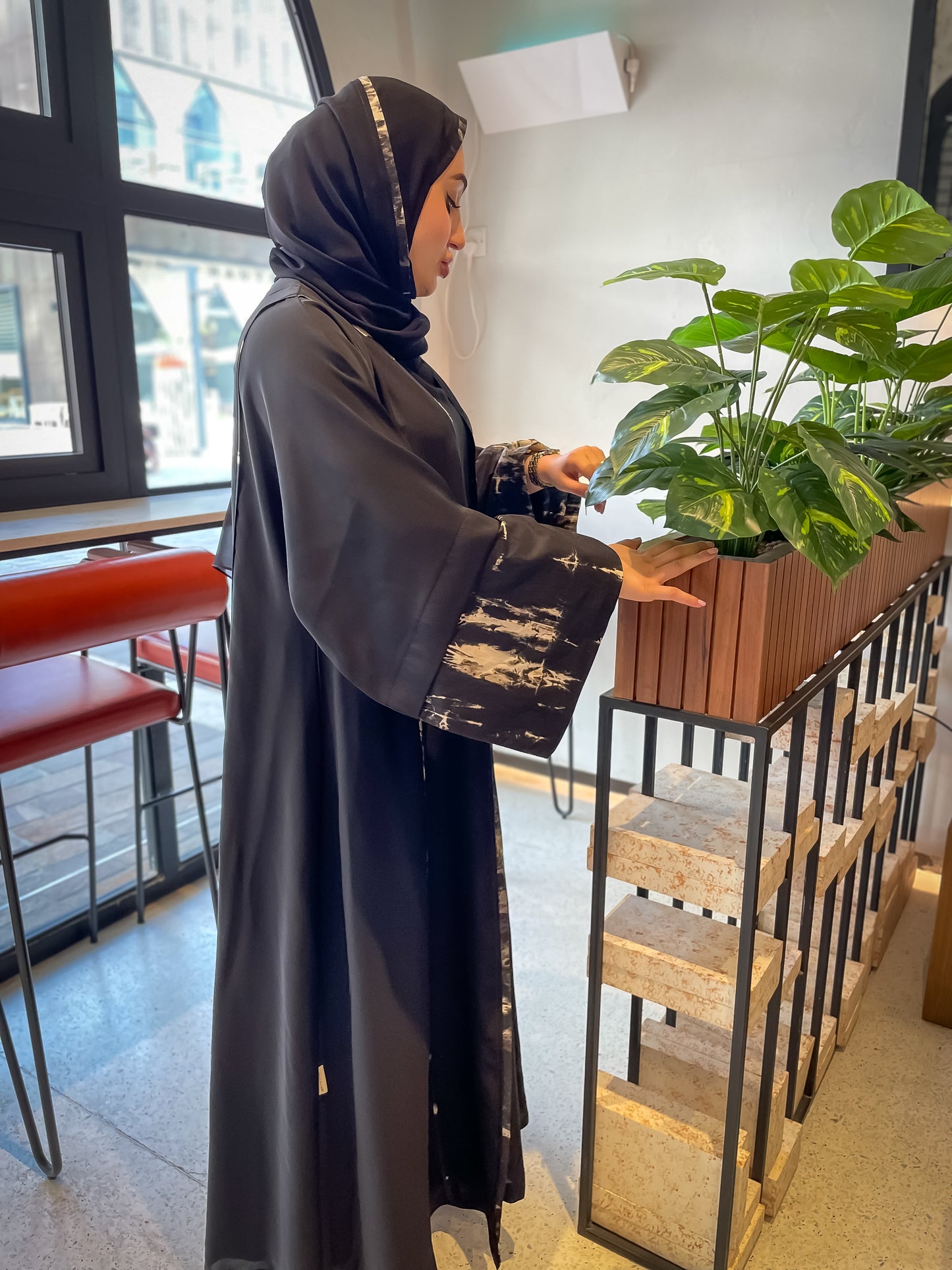 Breems Abaya عباة البريمات الأنيقة