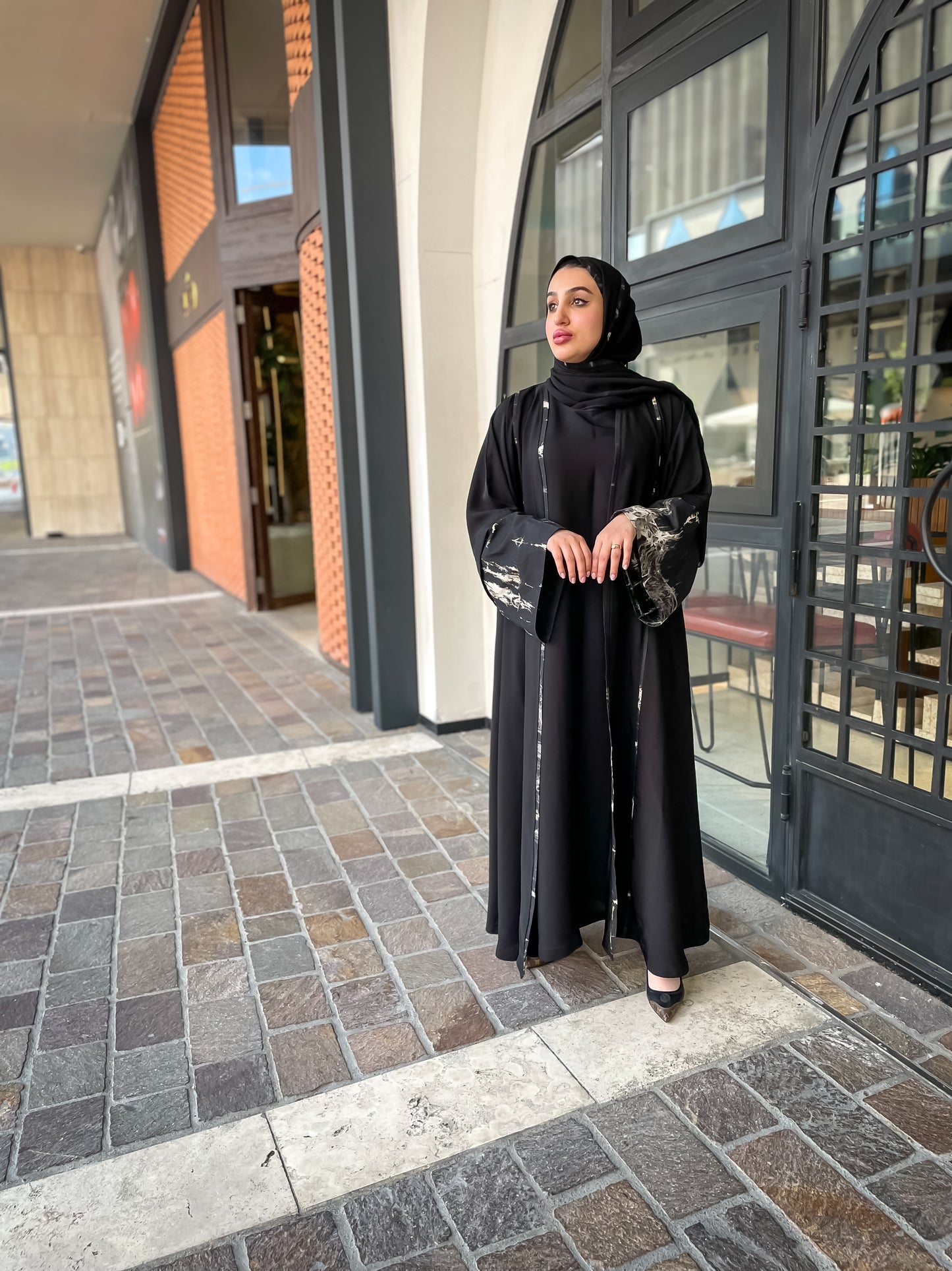 Breems Abaya عباة البريمات الأنيقة