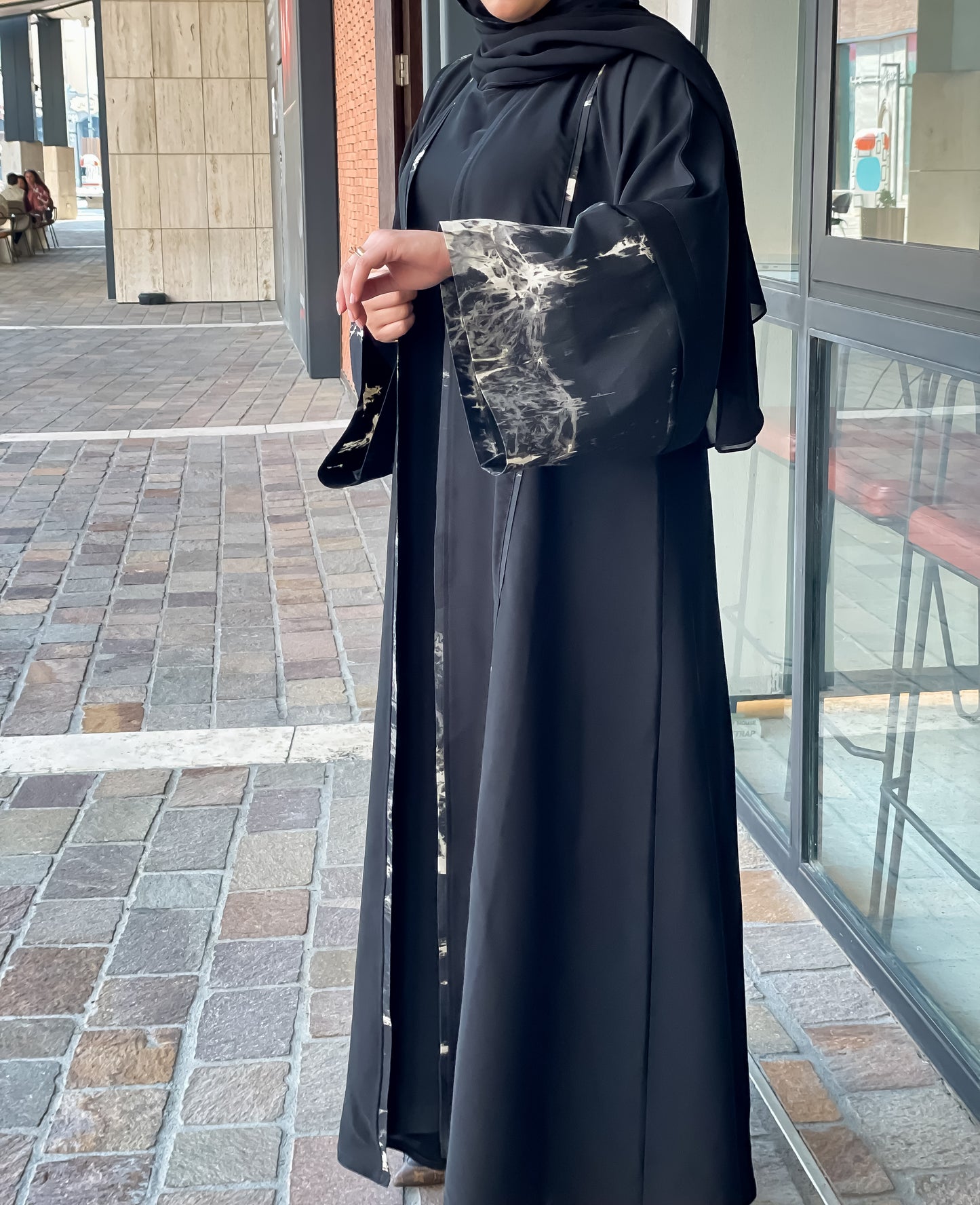 Breems Abaya عباة البريمات الأنيقة