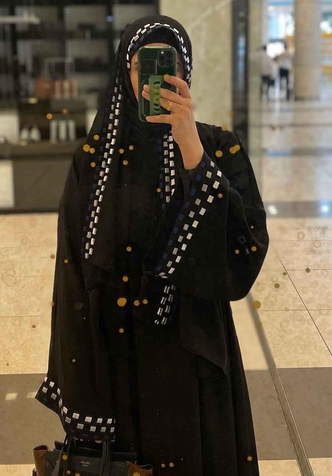 عباة سكويرز
