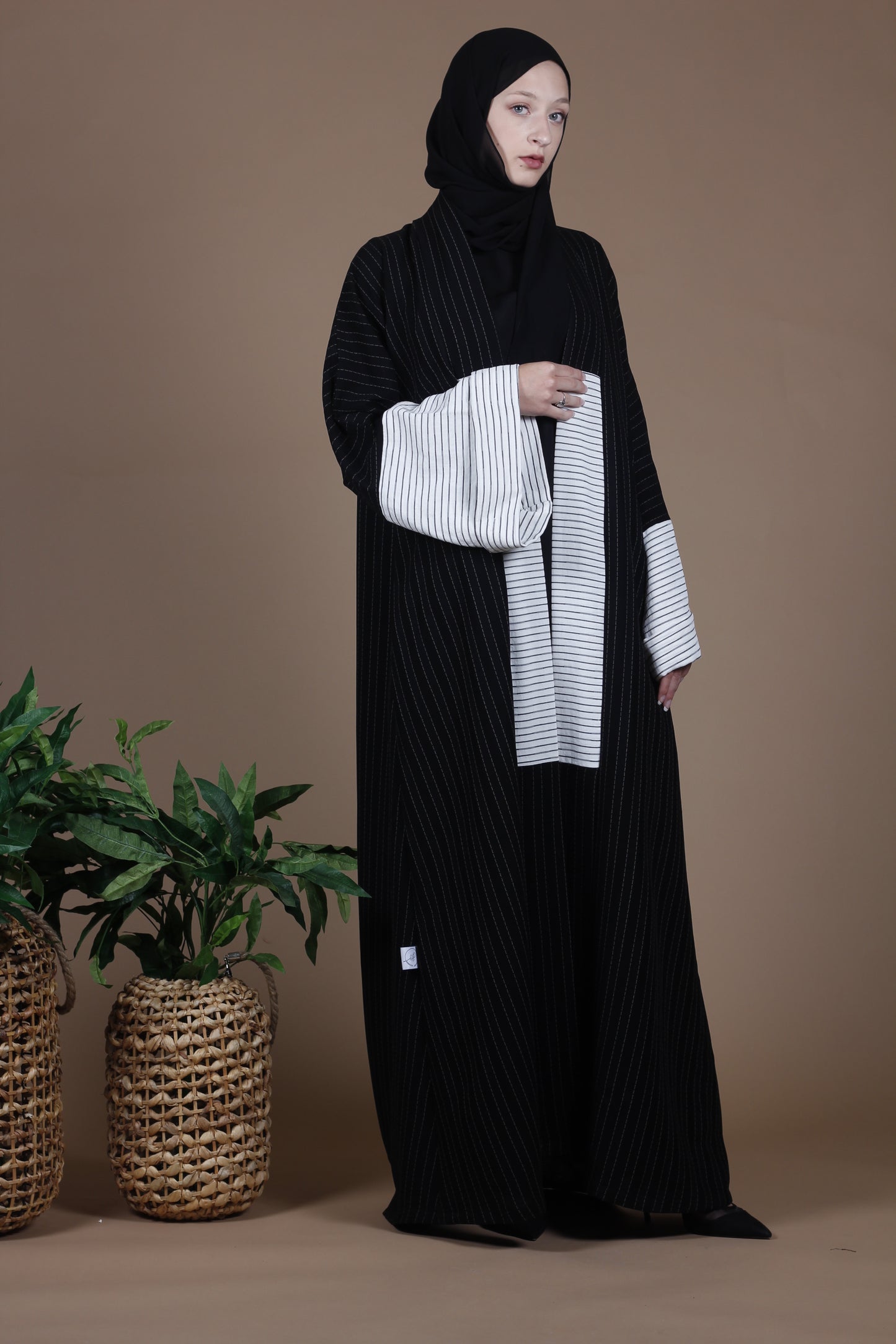 عباة مخططة