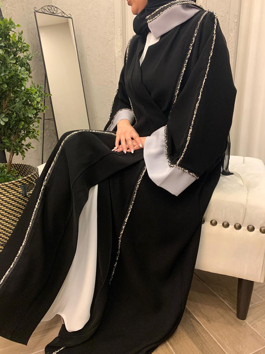 عباة لانا